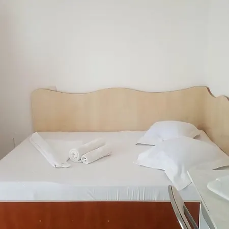Vila Yza Гостевой дом Эфорие Норд