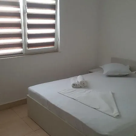 Vendégház Vila Yza
